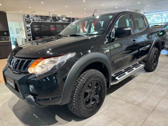 MITSUBISHI L200 TRITON 2.4 16V TURBO DIESEL OUTDOOR GLS CD 4X4 AUTOMÁTICO MITSUBISHI L200 TRITON 2.4 16V TURBO DIESEL OUTDOOR GLS CD 4X4 AUTOMÁTICO